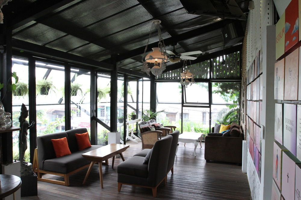 Capital O 852 The Silk At Dago Hotel Bandung Buitenkant foto