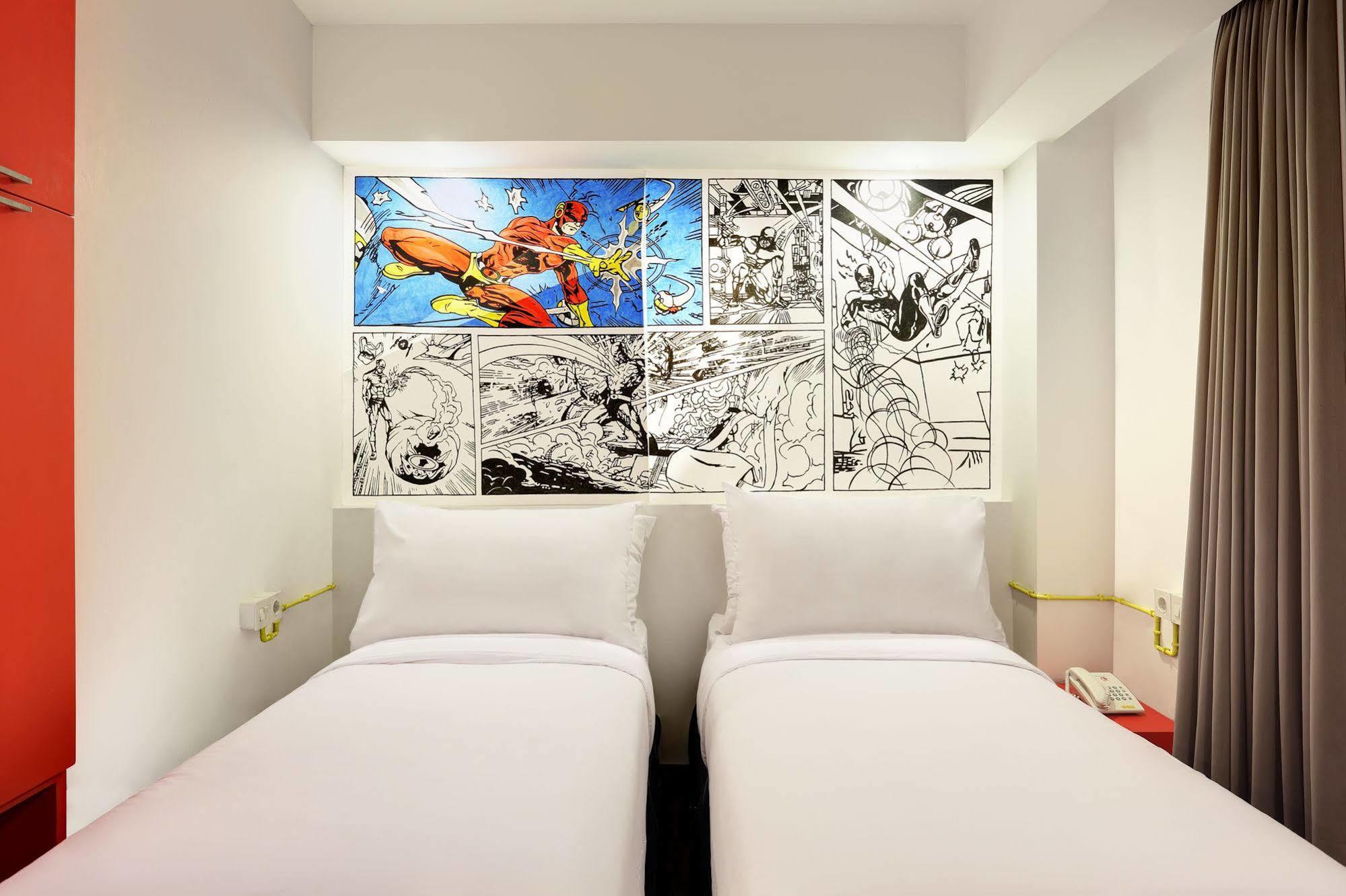 Capital O 852 The Silk At Dago Hotel Bandung Buitenkant foto