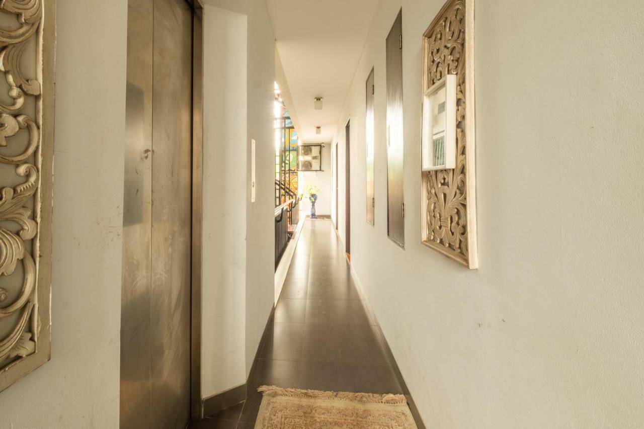 Capital O 852 The Silk At Dago Hotel Bandung Buitenkant foto