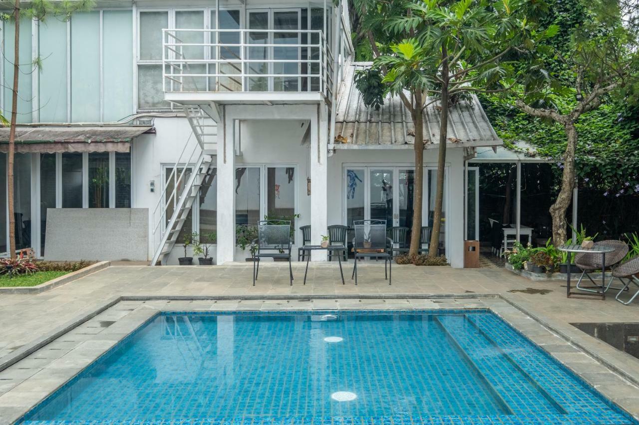 Capital O 852 The Silk At Dago Hotel Bandung Buitenkant foto
