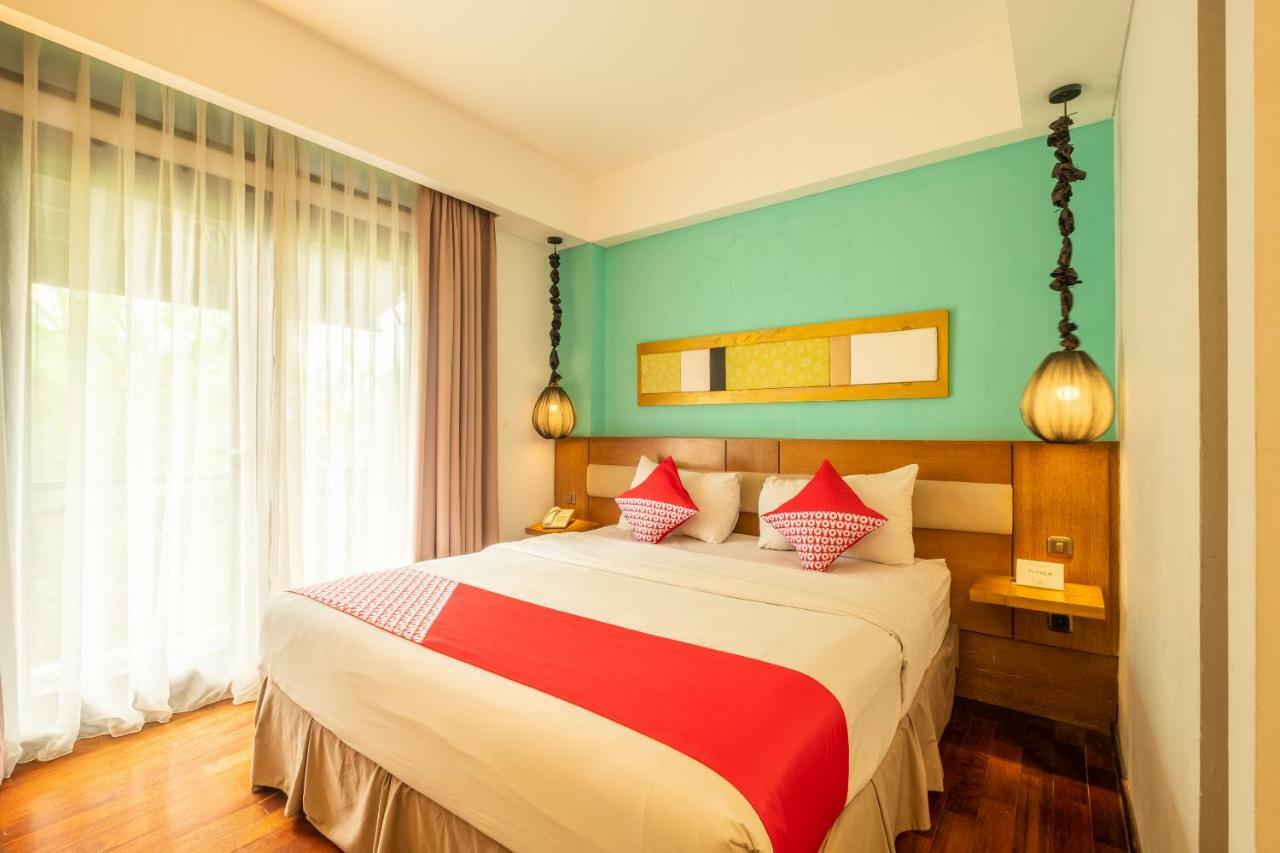 Capital O 852 The Silk At Dago Hotel Bandung Buitenkant foto