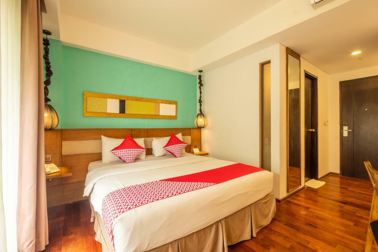 Capital O 852 The Silk At Dago Hotel Bandung Buitenkant foto